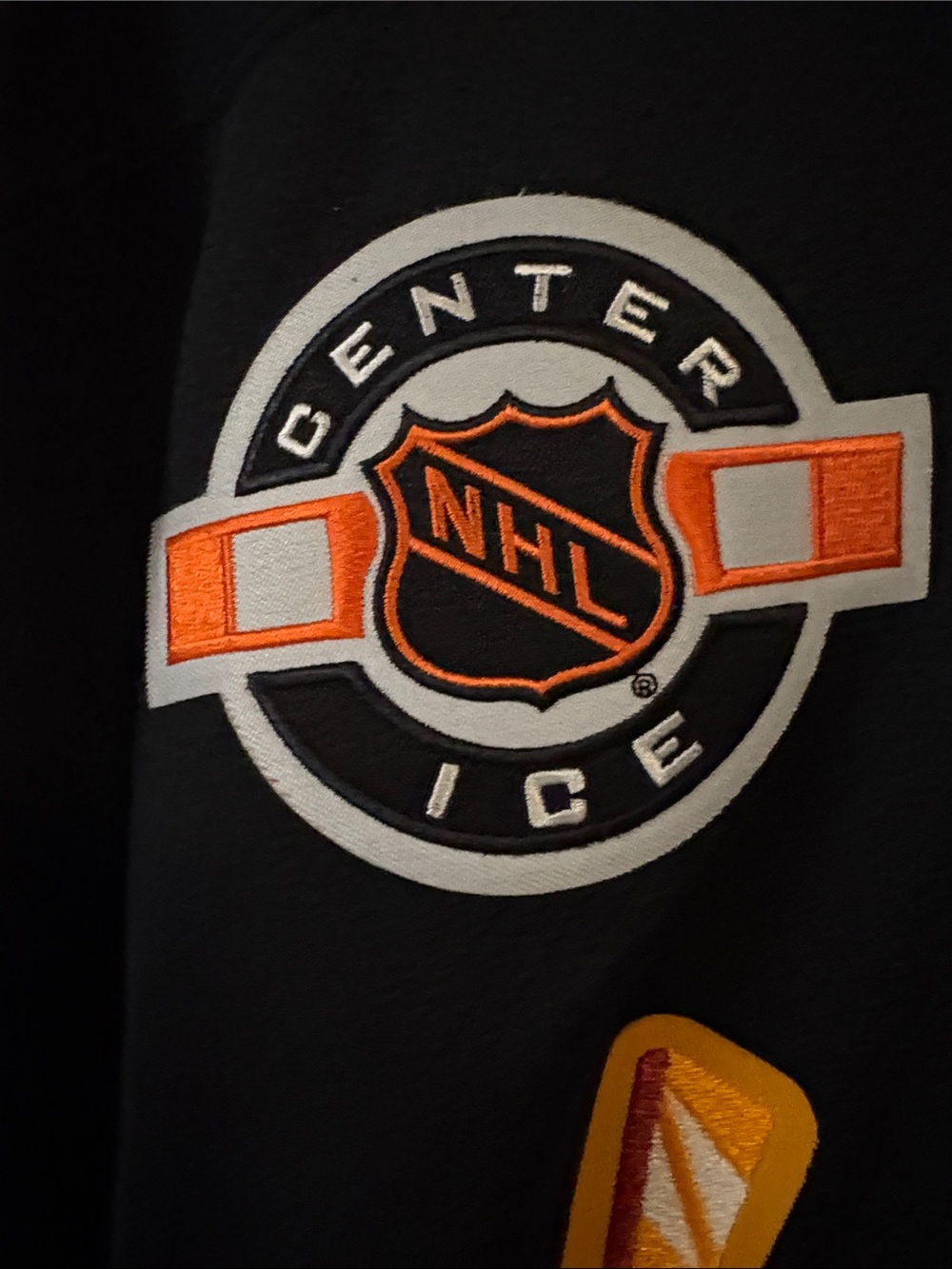 Vintage CCM Black Atlanta Thrashers Jersey with Orange, Gold & Blue Crest - Picture 3 of 5